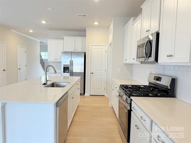 Building Photo - 4326 Shimmering Stone Wy