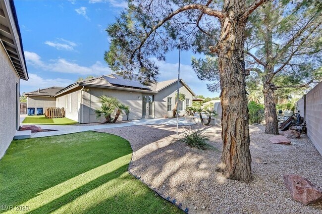 Building Photo - 7221 Sandy Plains Ave