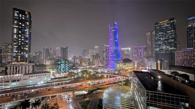 Building Photo - 350 S Miami Ave
