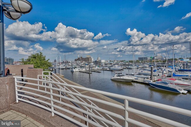 Building Photo - 100 Harborview Dr