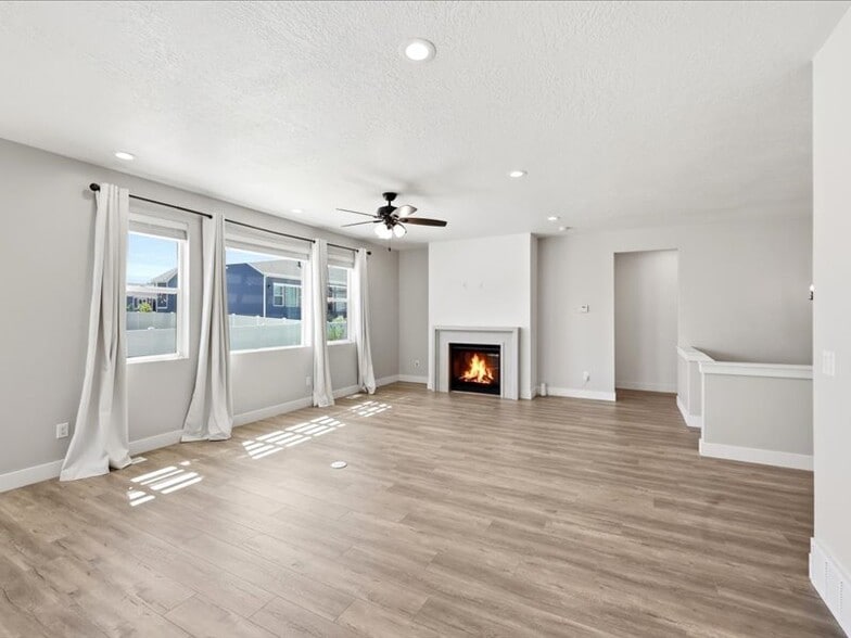 Building Photo - 1681 S 1110 E