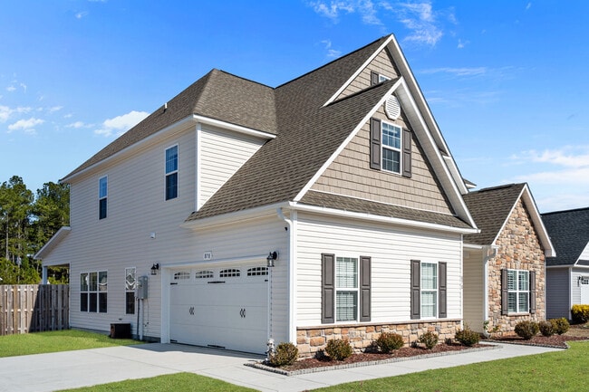 Building Photo - 878 Stormy Gale Ln