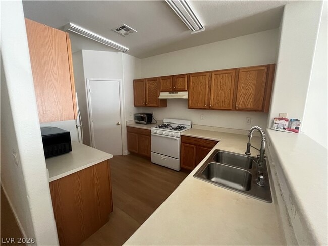 Building Photo - 6090 Allred Pl
