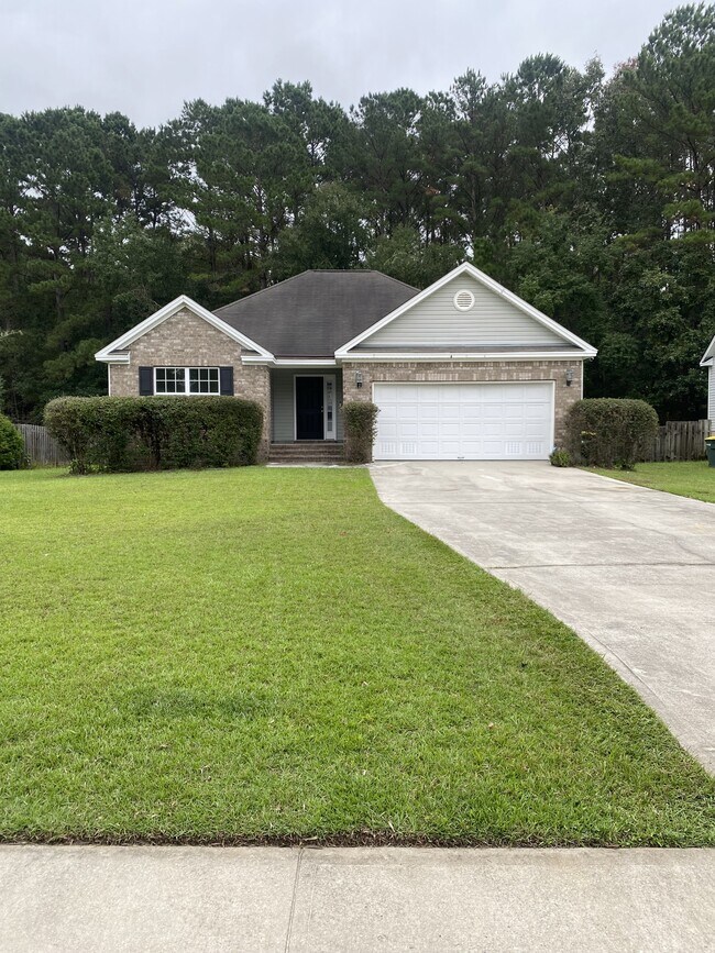 Primary Photo - 1540 Bradley Blvd