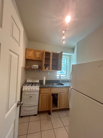 Building Photo - 1628 N 52nd St