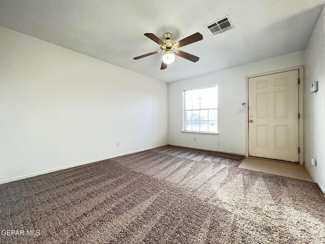 Building Photo - 3500 Tierra Zafiro Dr