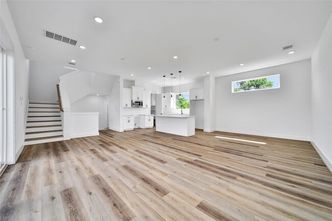 Building Photo - 4124 Buck St