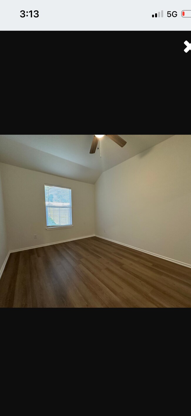 Building Photo - 11518 University Dr