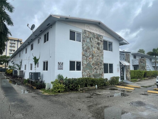 Primary Photo - 1836 NW 22nd Ct