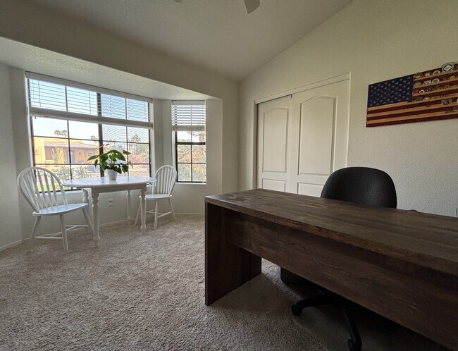 Building Photo - 10364 Fairway Loop