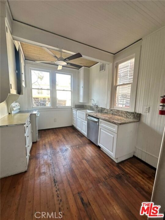 Building Photo - 49 Dudley Ave