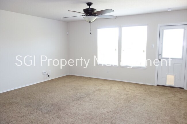 Building Photo - 824 Rivers Creek Ln