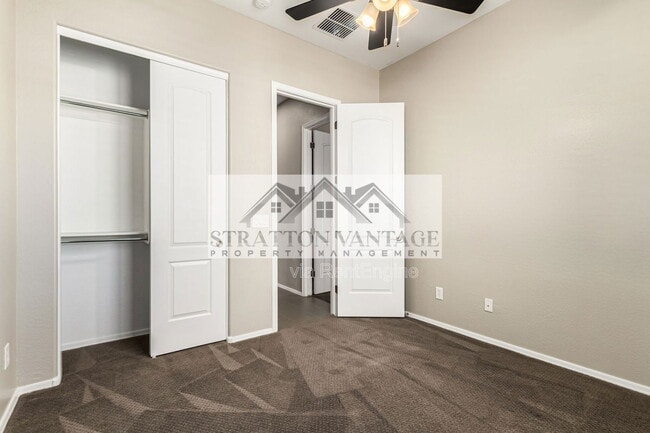 Building Photo - 21004 E Sunset Dr