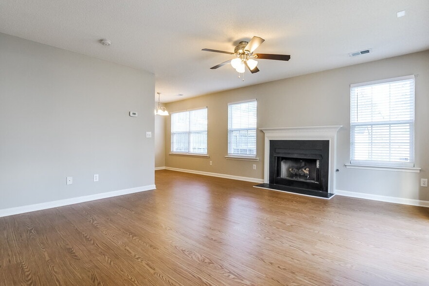 Building Photo - 6029 Silkwater Ct