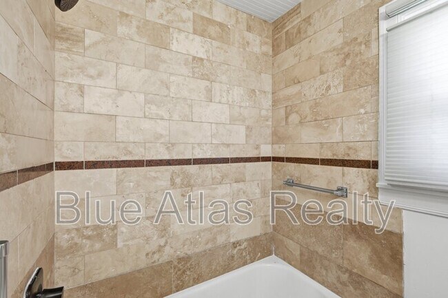 Building Photo - 2112 Ederville Rd