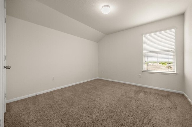 Building Photo - 404 Pentire Way