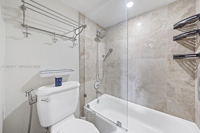 Building Photo - 20335 W Country Club Dr