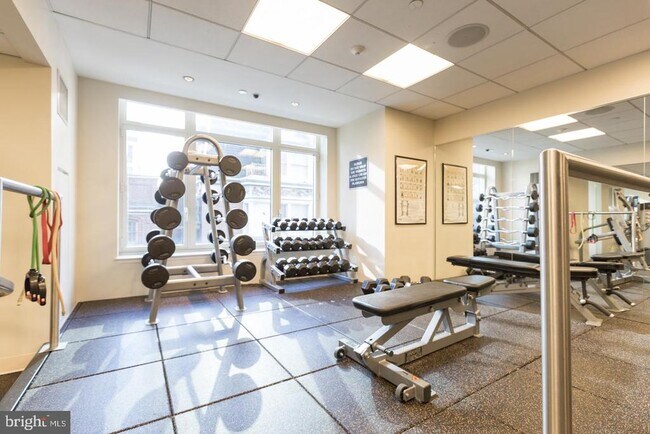 Building Photo - 130 18TH St