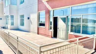 Building Photo - Fantastic 2-Bedroom with Huge Deck