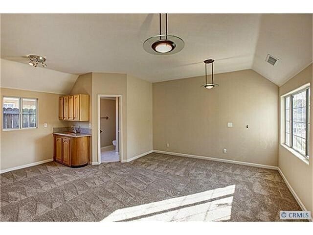 Building Photo - 9351 Russell St