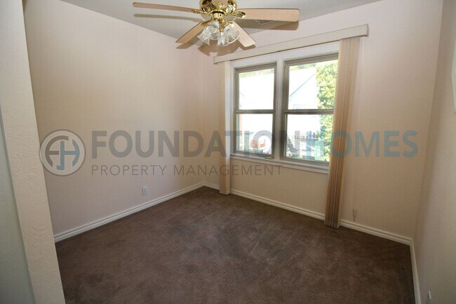 Building Photo - 130 Suffield Ave