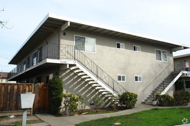 Primary Photo - Franklin Apartments