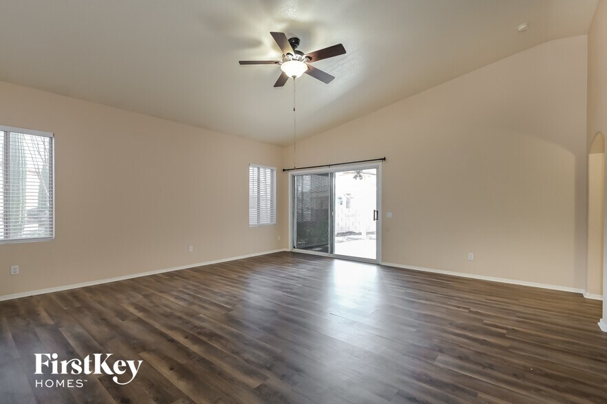Building Photo - 7225 W Opossum Dr