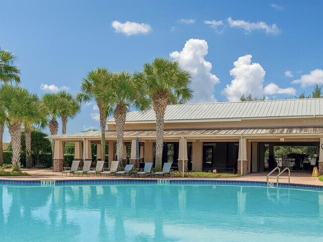 Building Photo - 5518 Thomas Square Dr