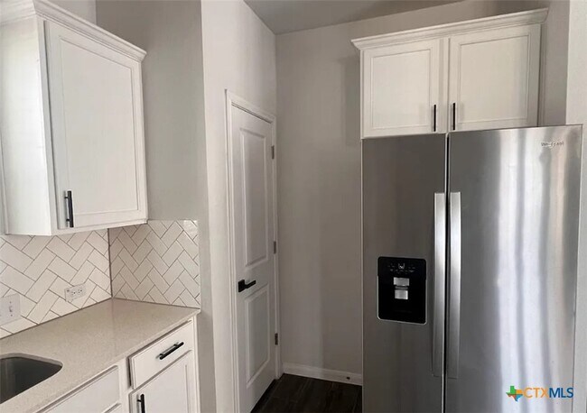 Building Photo - 1228 Esplanade Pkwy