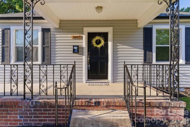 Building Photo - 2405 Greenland Ave