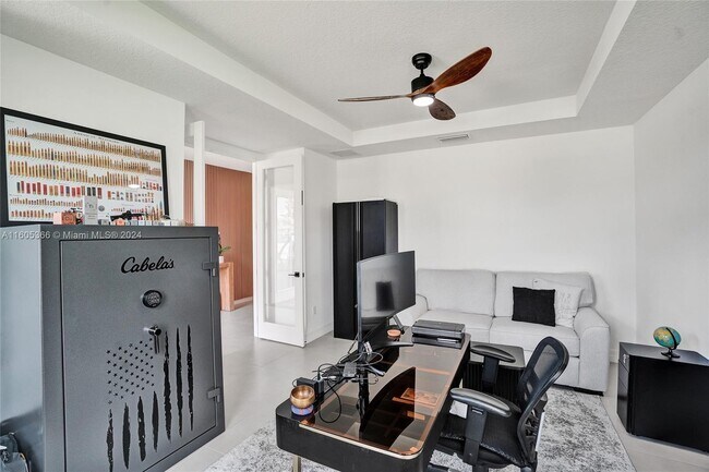 Building Photo - 4536 Silverwood Ln N