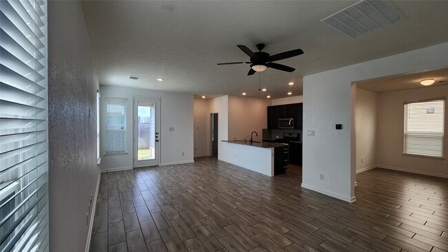 Building Photo - 9818 Mls Fld Dr