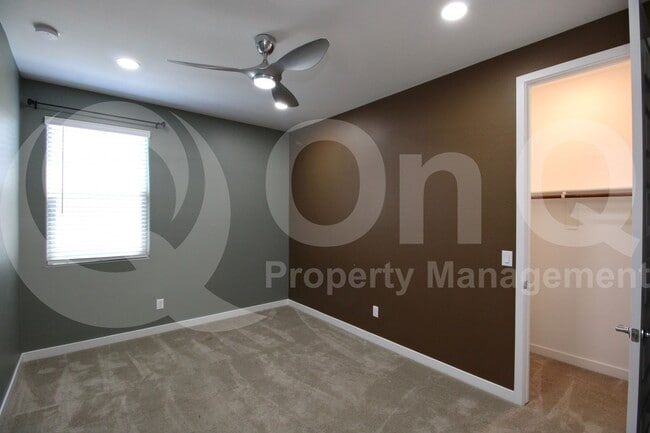 Building Photo - 2207 E Citadel Dr