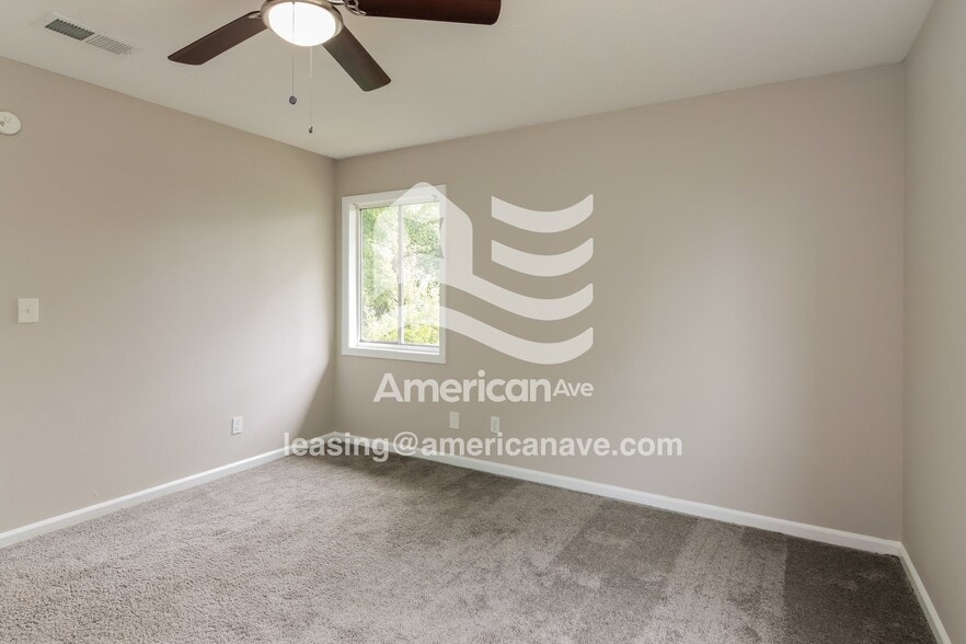 Building Photo - 453 Camden Dr