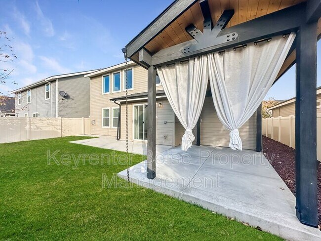 Building Photo - 4661 N Alester Ave