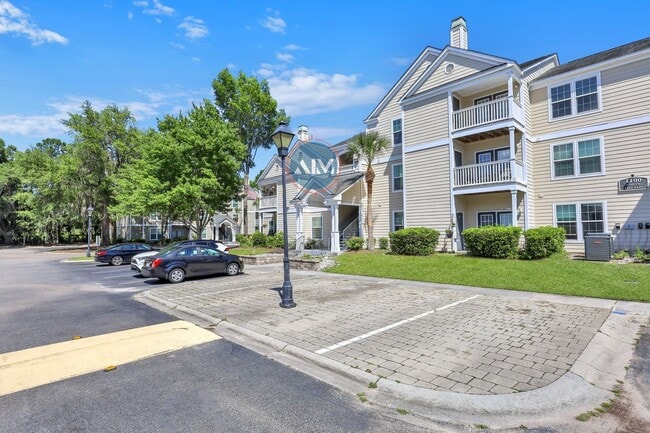 Building Photo - Welcome to 1117 Westbury – Modern Living w...