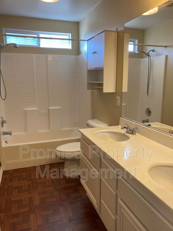 Building Photo - 4504 Arbor Glen Way