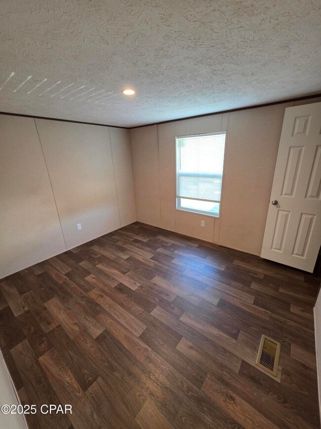 Building Photo - 5921 Nadine Rd