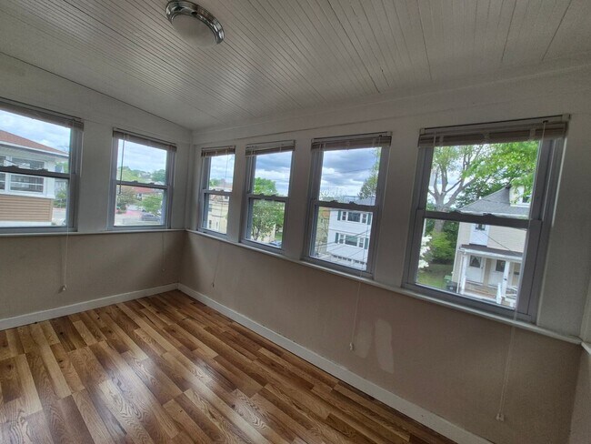 Building Photo - Nice 3 bed in Watertown