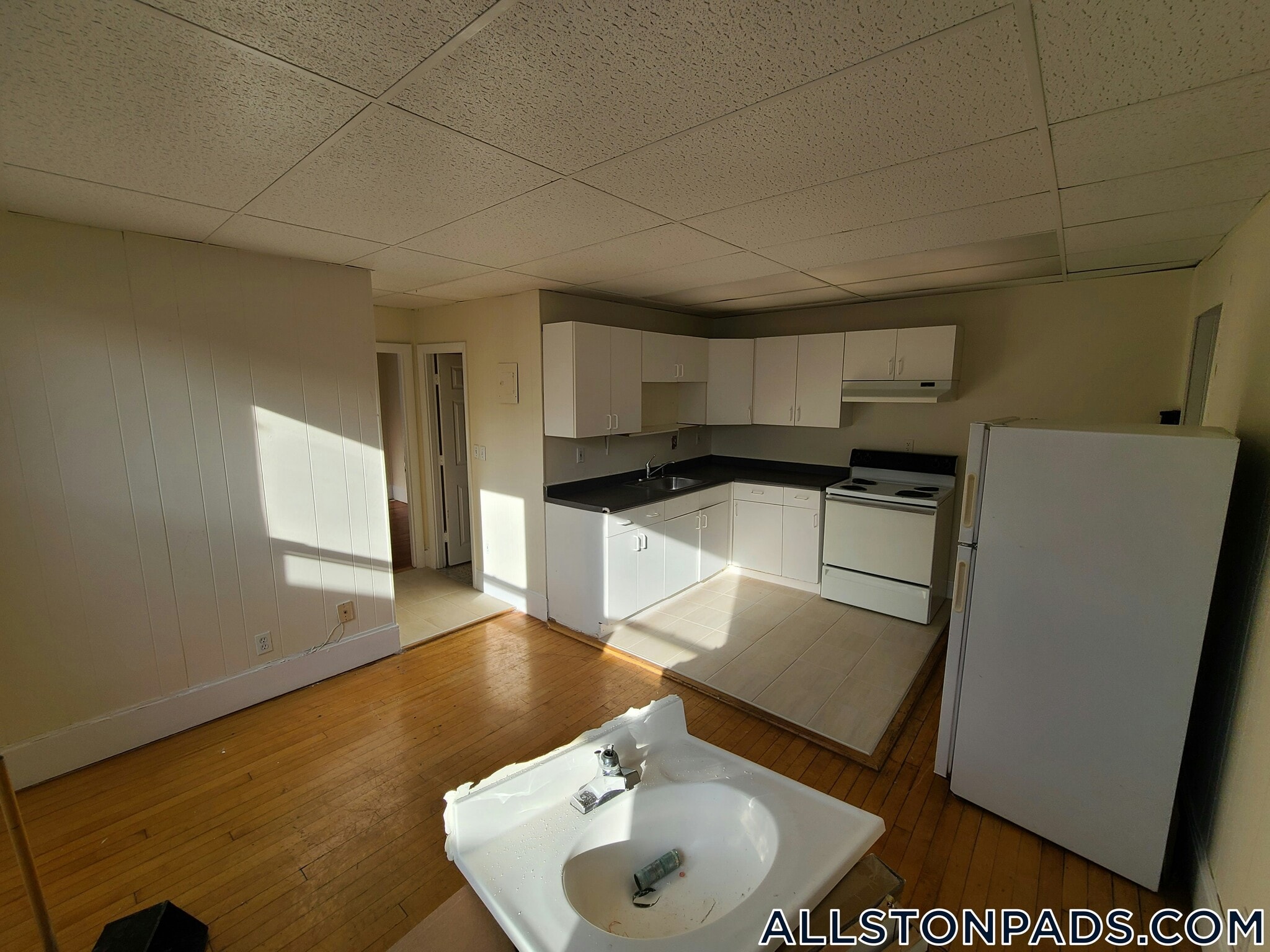 Building Photo - 437 Cambridge St