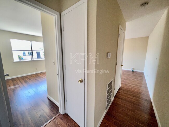 Building Photo - 2946 Peachtree Dr