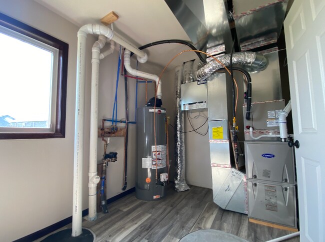 Building Photo - 2339 8th Ln SE