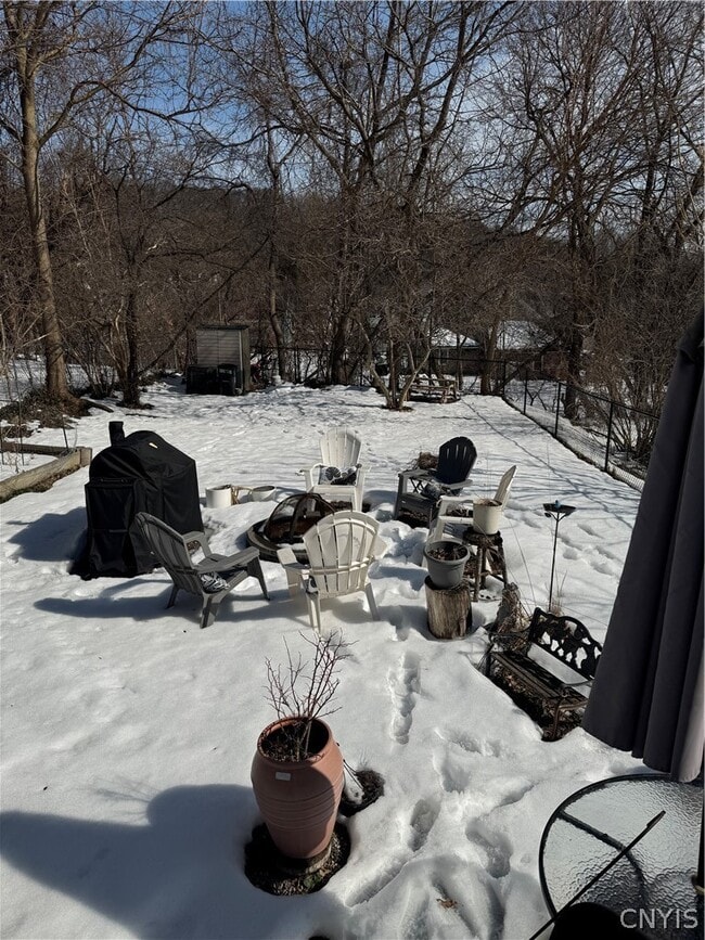 Building Photo - 220 Delhi St