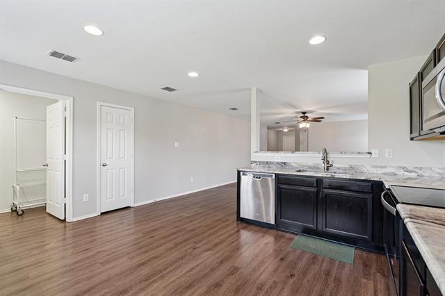 Building Photo - 3005 Groveland Terrace