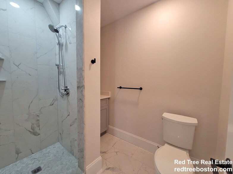 Building Photo - 81 White St