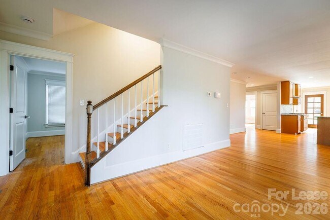 Building Photo - 435 Walnut Ave