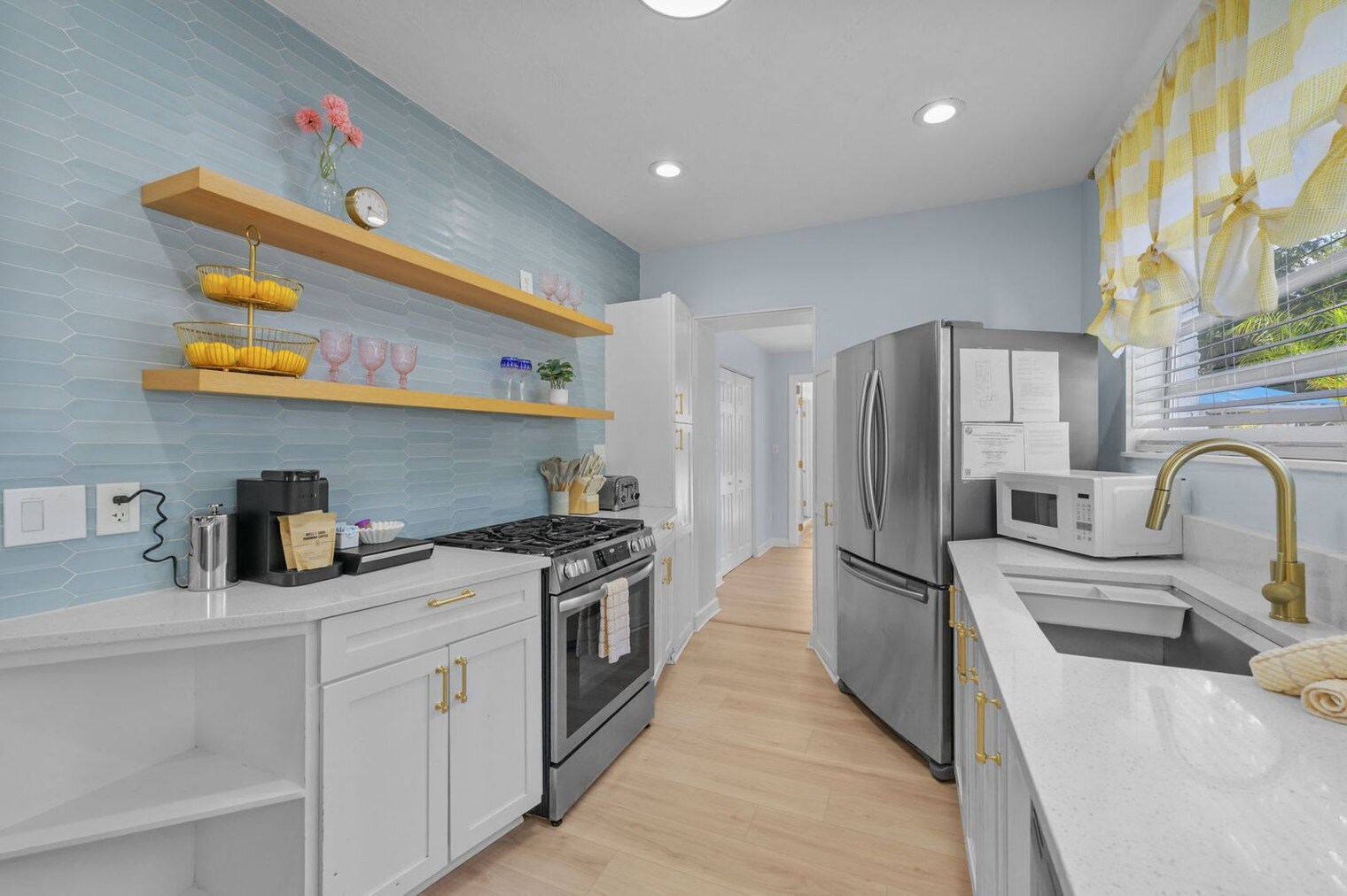 Building Photo - 522 31st St W