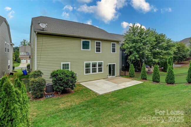 Building Photo - 131 Cherry Bark Dr