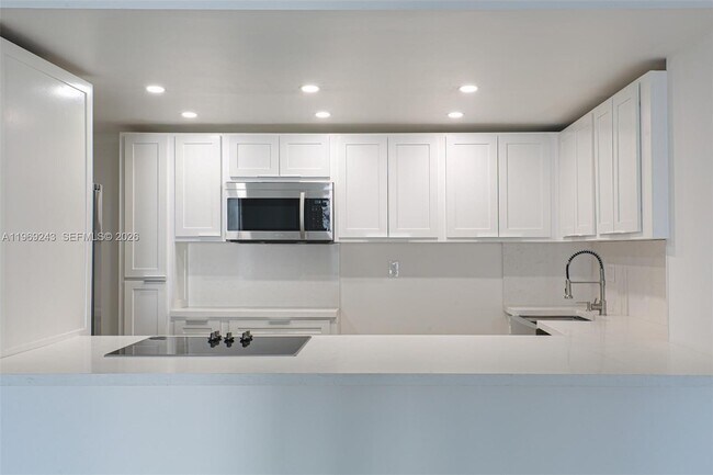 Building Photo - 6801 Indian Creek Dr