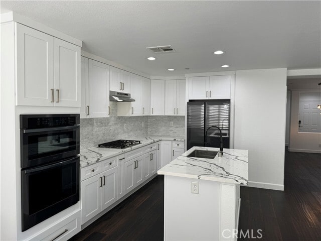 Building Photo - 414 Condor Ave